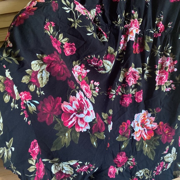 Floral romper - Picture 11 of 16